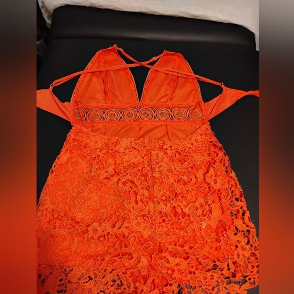 Fashion Nova Vibrant Coral (Orange/Pink) Lace Romper Size Large - Picture 6 of 8
